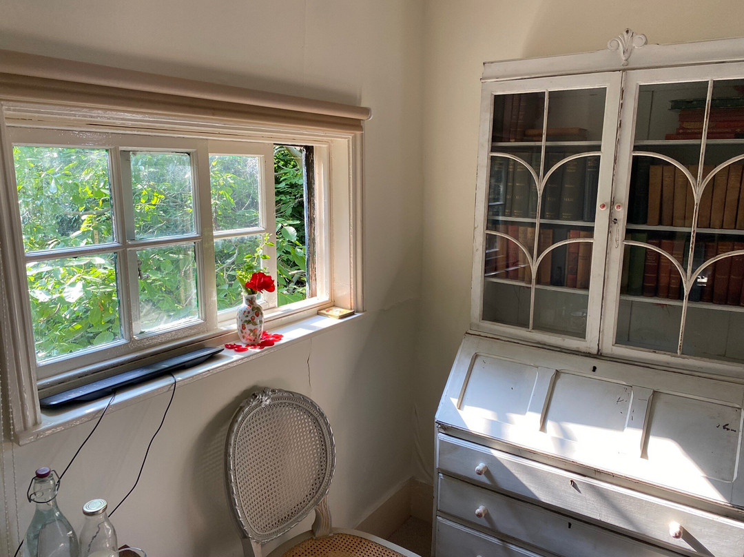 Old Manor House Bed and Breakfast主图