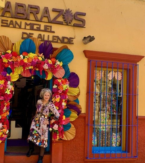 Abrazos San Miguel-圣米格尔护城必去景点