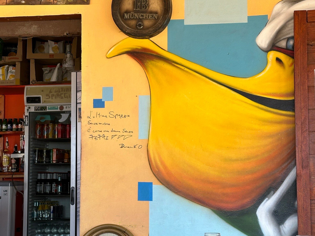 Ultima Spiaggia beach-维耶斯泰必去景点