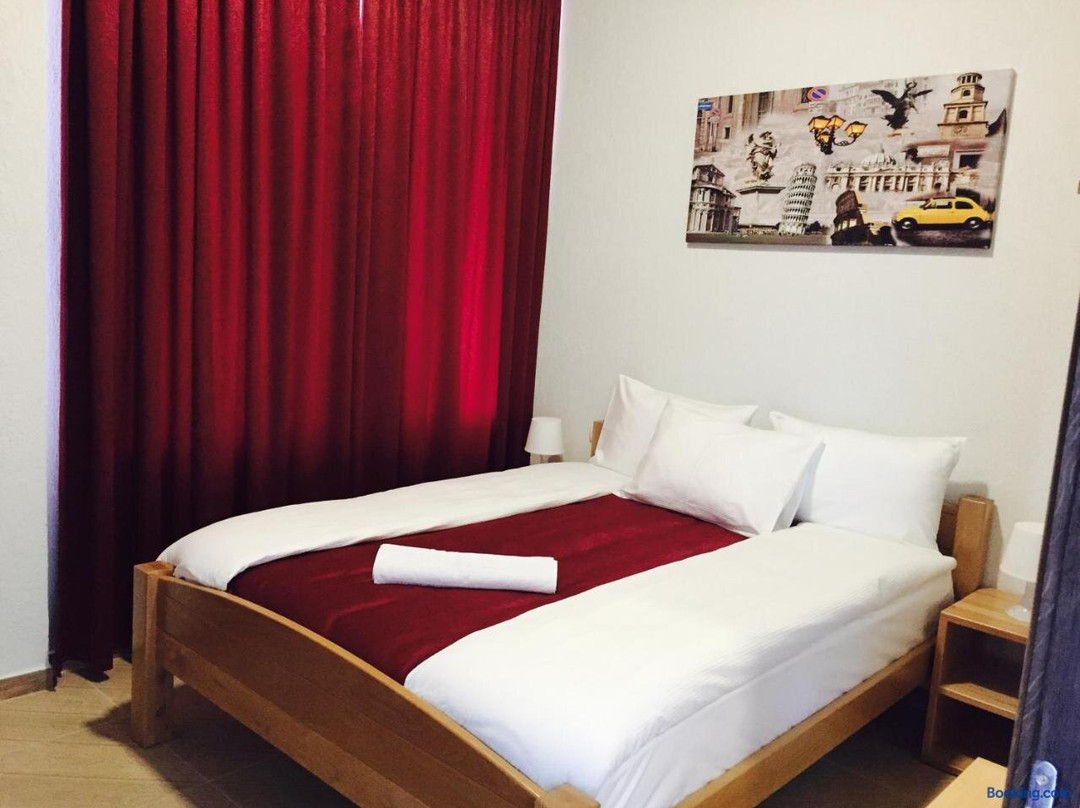 Becar Pyramid Rooms主图