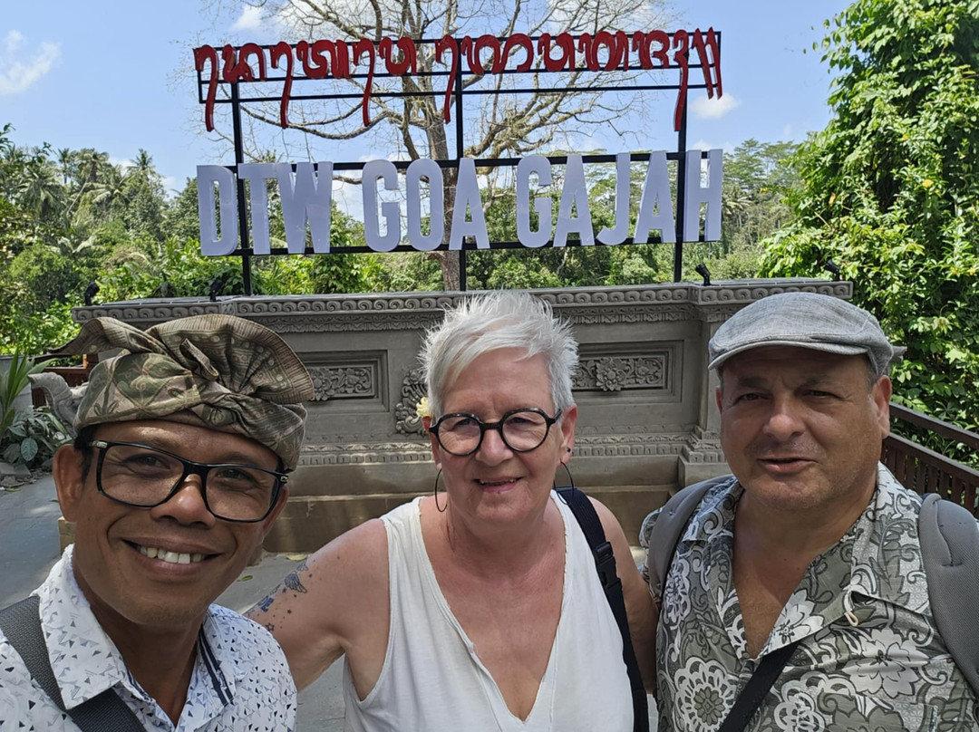 Nyoman Kardiana et Eka-乌布必去景点