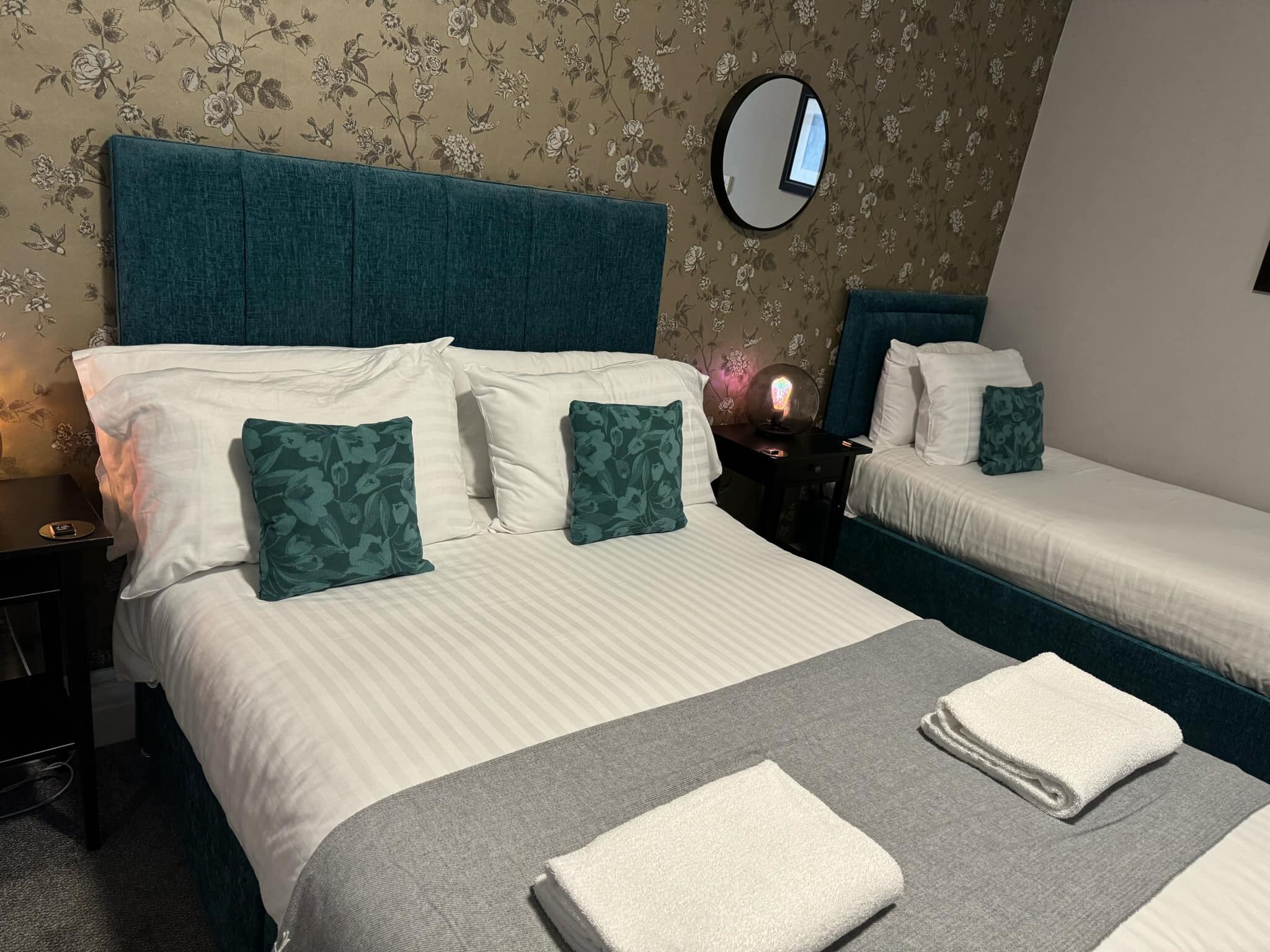 The Fountain Inn And Riverside Restaurant-客卧