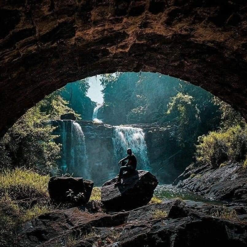 Kadiyanlena Falls景点图片
