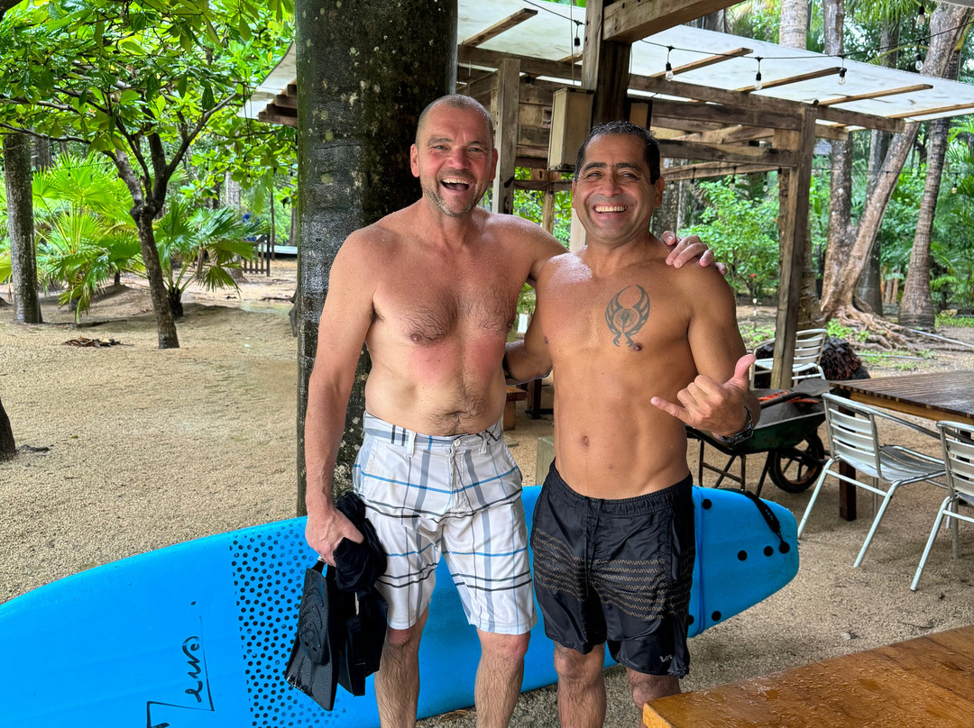 Avellanas Surf School景点图片