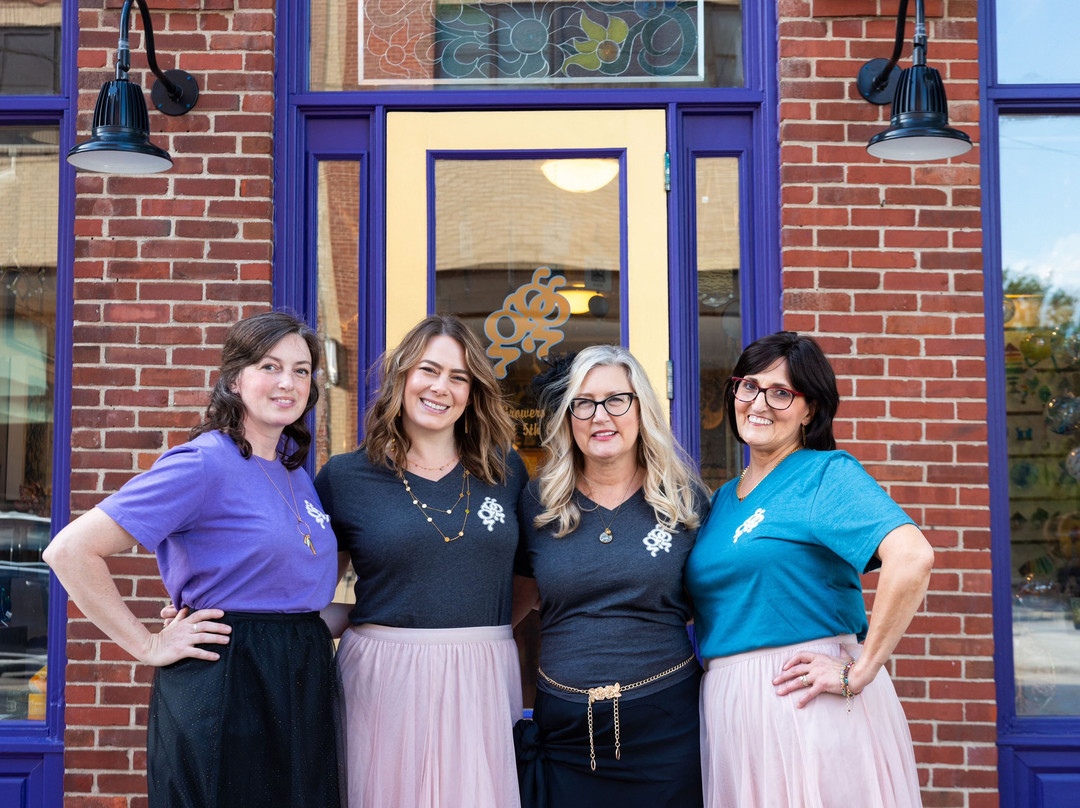 Glass Growers Gallery & Gifts-伊利必去景点