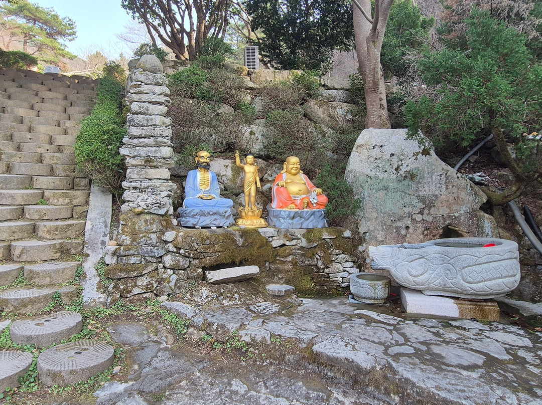 Waryongsan Baekcheonsa-泗川市必去景点