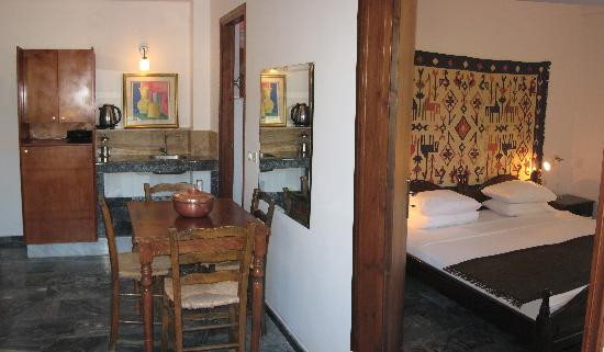 Theodora Hotel主图