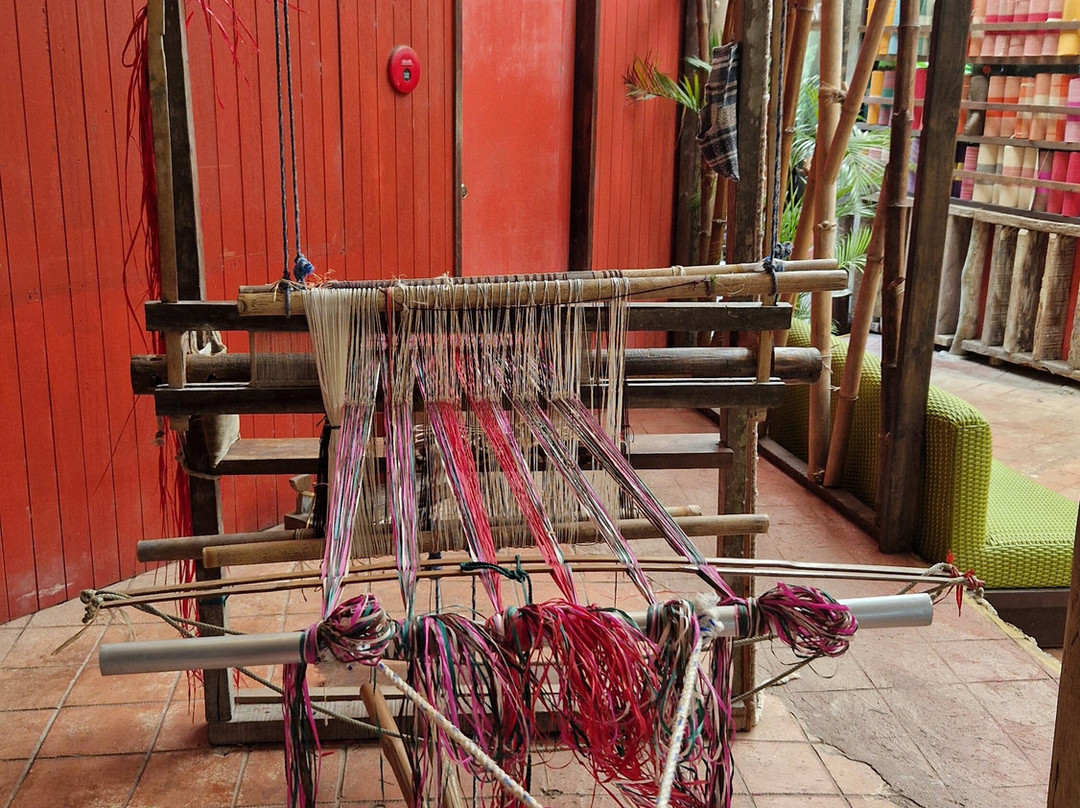 保和养蜂场酒店主图