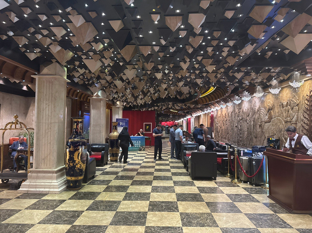 弗多西国际大酒店主图