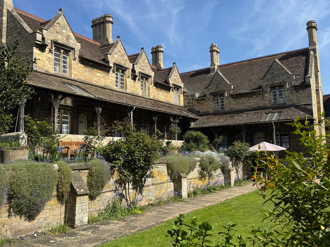 Stamford Sights & Secrets Tours景点图片