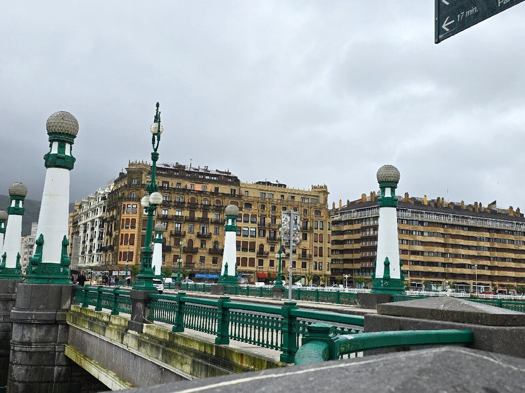 Zurriolako zubia-圣塞瓦斯蒂安必去景点