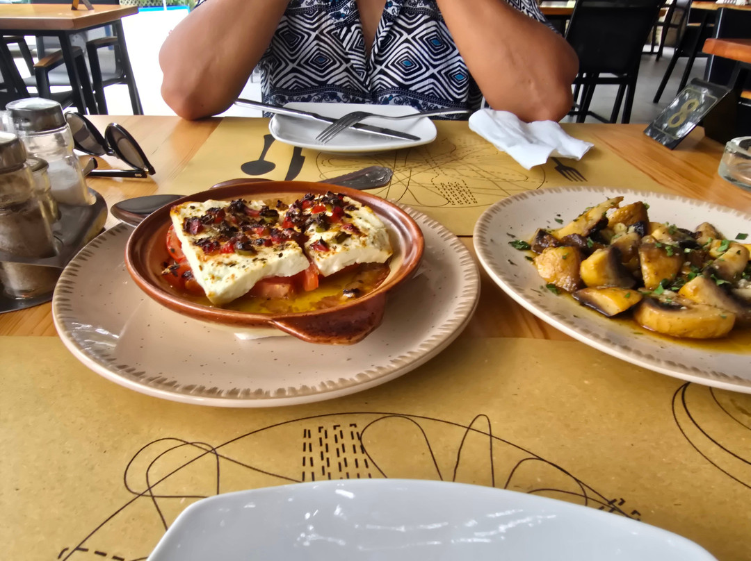 Porto Resto Cafe Bar