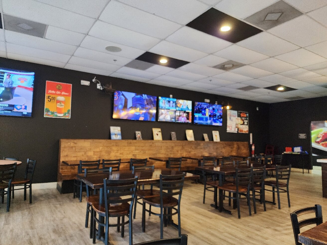 Fatty's Winghouse