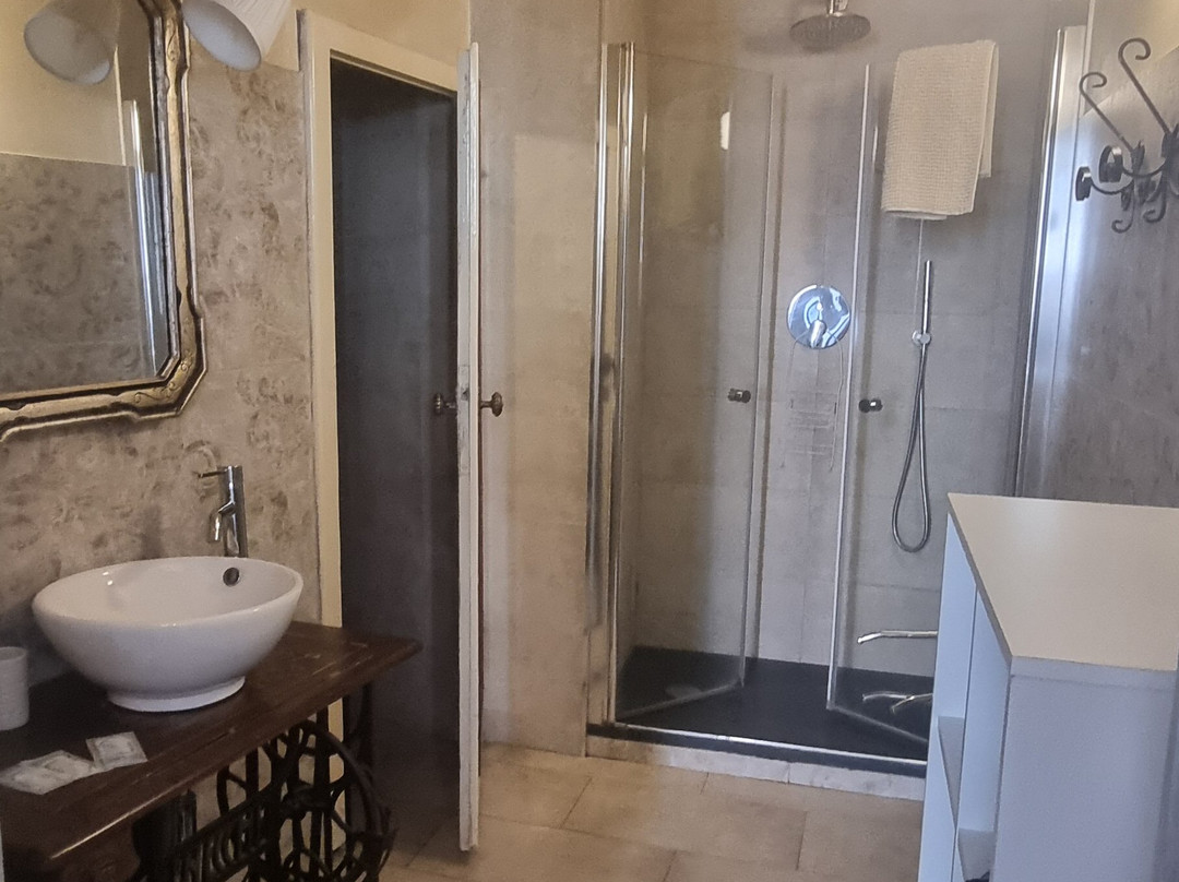 Pontelungo酒店住宿-Casa Rowe B&B