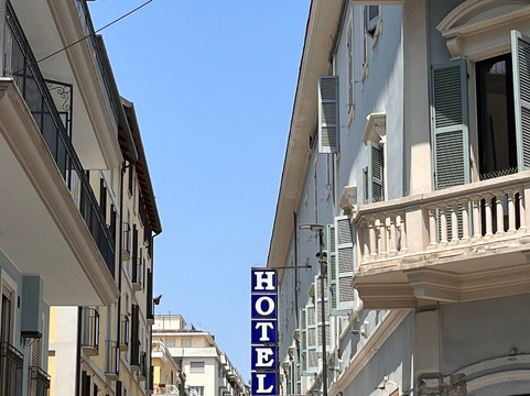 阿尔巴酒店主图