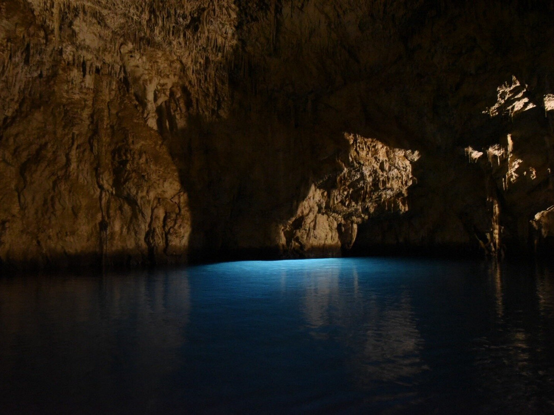 Grotta dello Smeraldo (Emerald Grotto)-波西塔诺必去景点