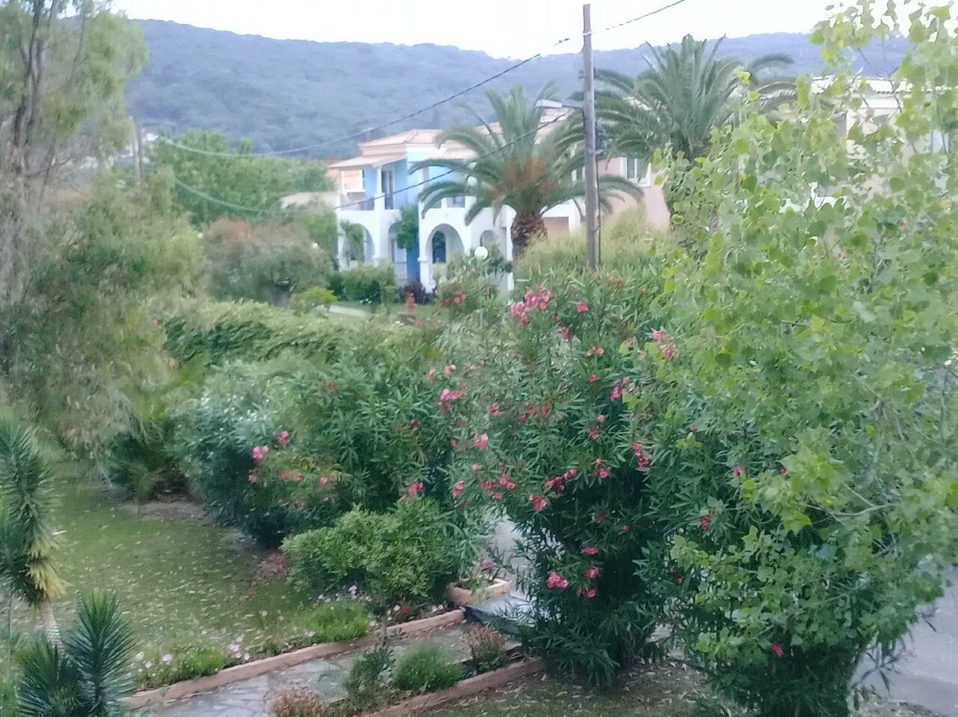 Tellis Holiday Rooms By Hotelius主图