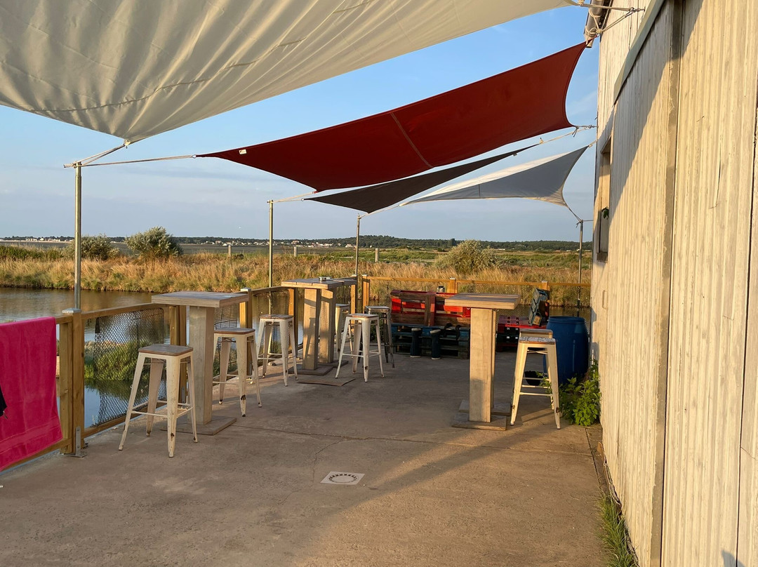 La Cabane Au Drapeau