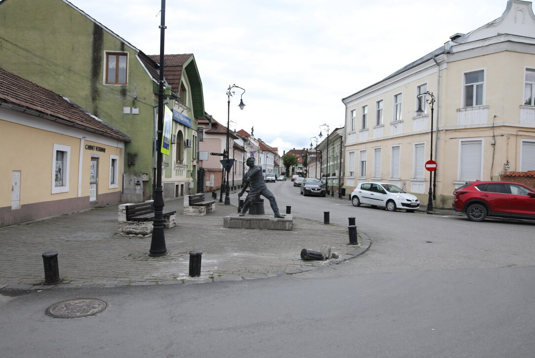 Georg Pfaffenbruder Statue-Bistrita必去景点