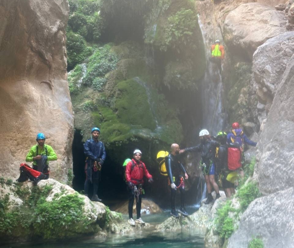 Raqez Canyon-Darab必去景点