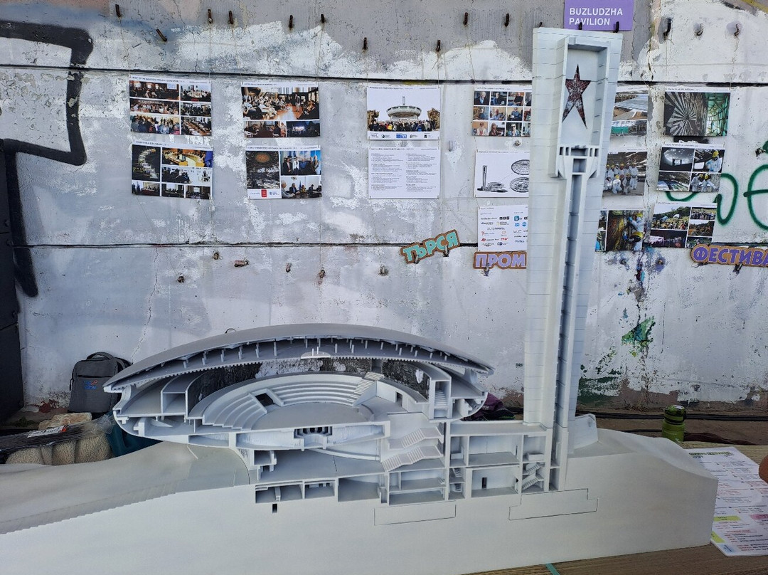 Buzludzha Monument-卡赞勒克必去景点