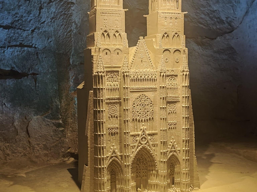 Pierre et Lumiere-梭缪尔必去景点