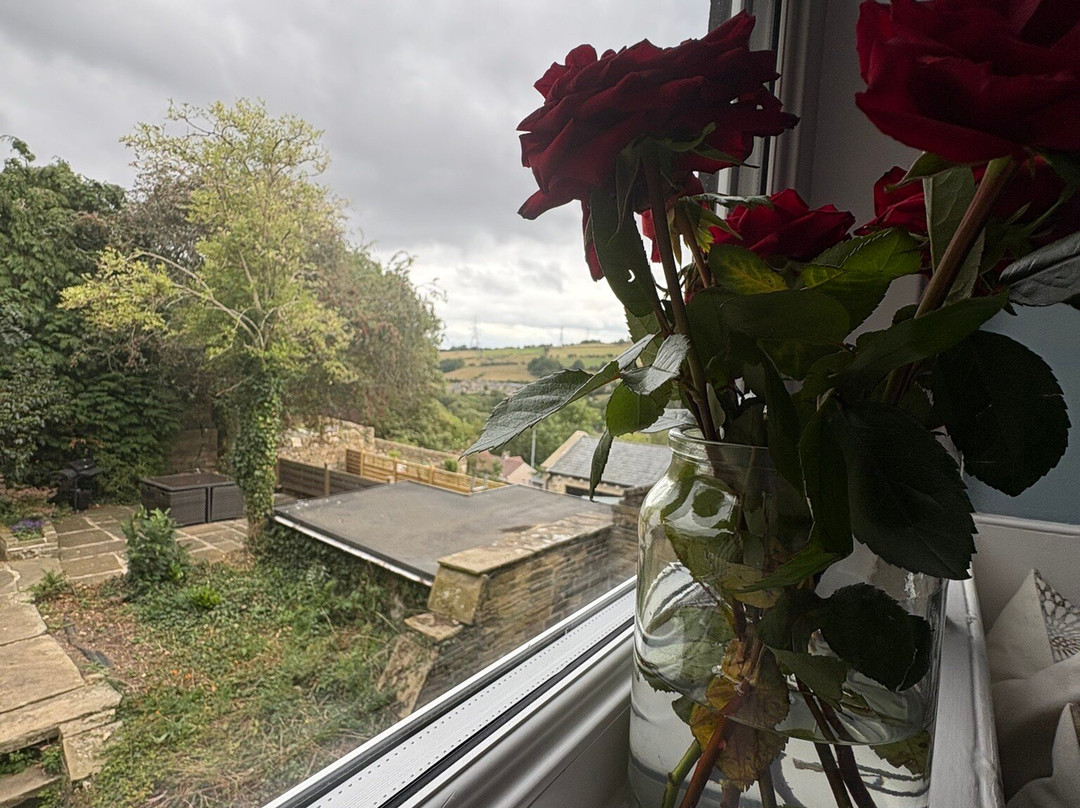 Shibden Hall View at Hough House主图