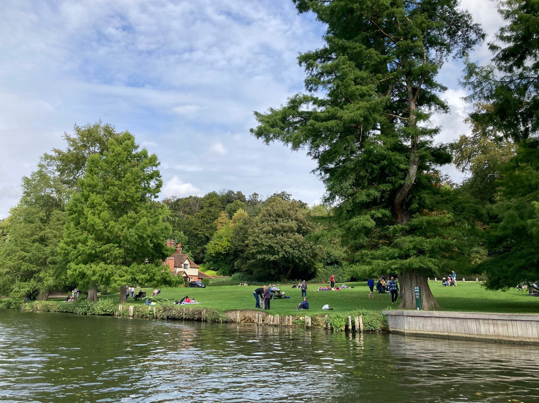 Boating at Cliveden-塔普洛必去景点