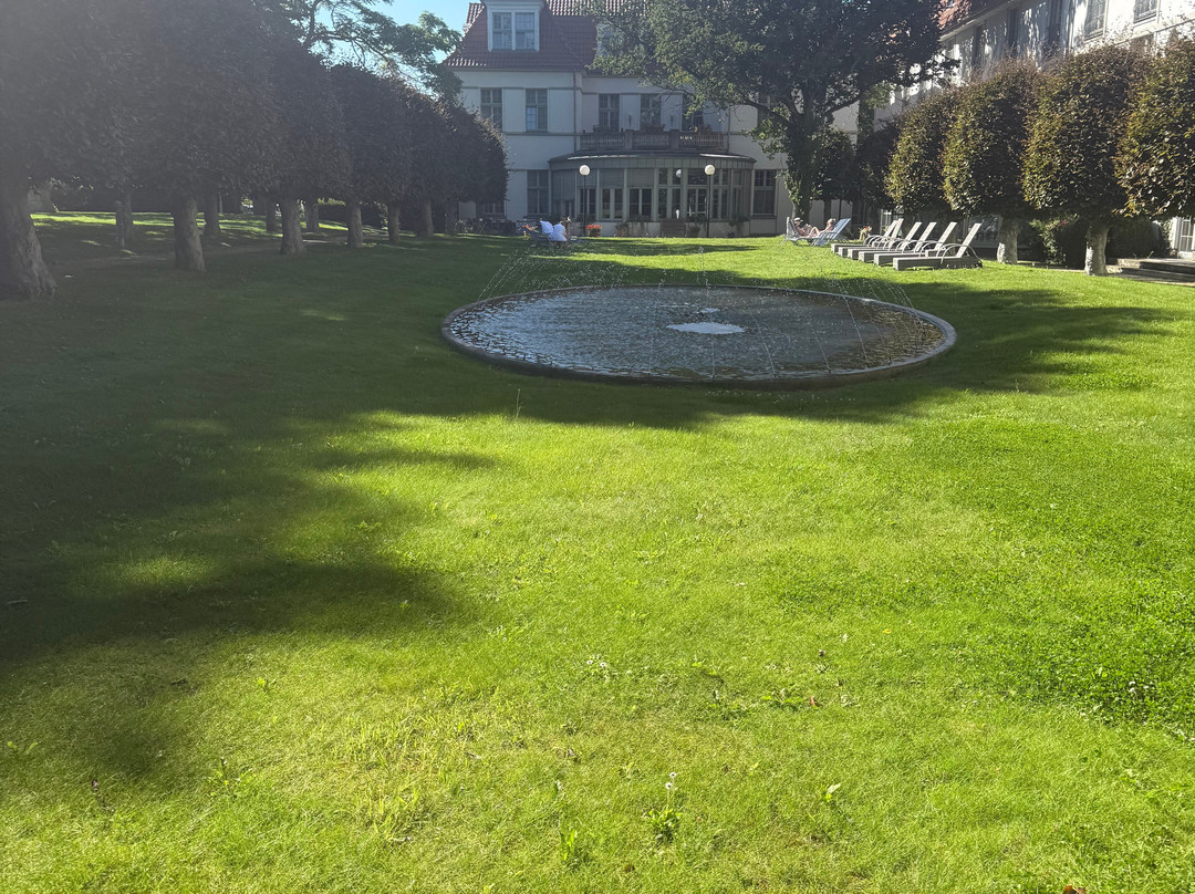 海涅别墅酒店主图