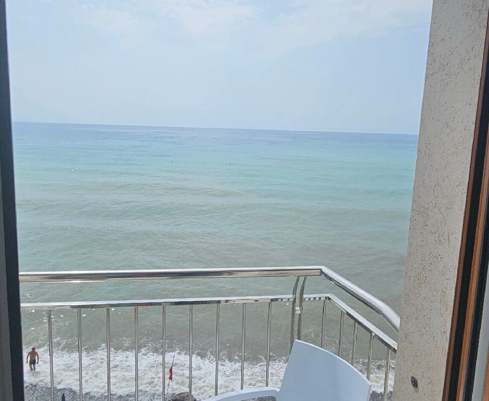 Hotel La Perla主图