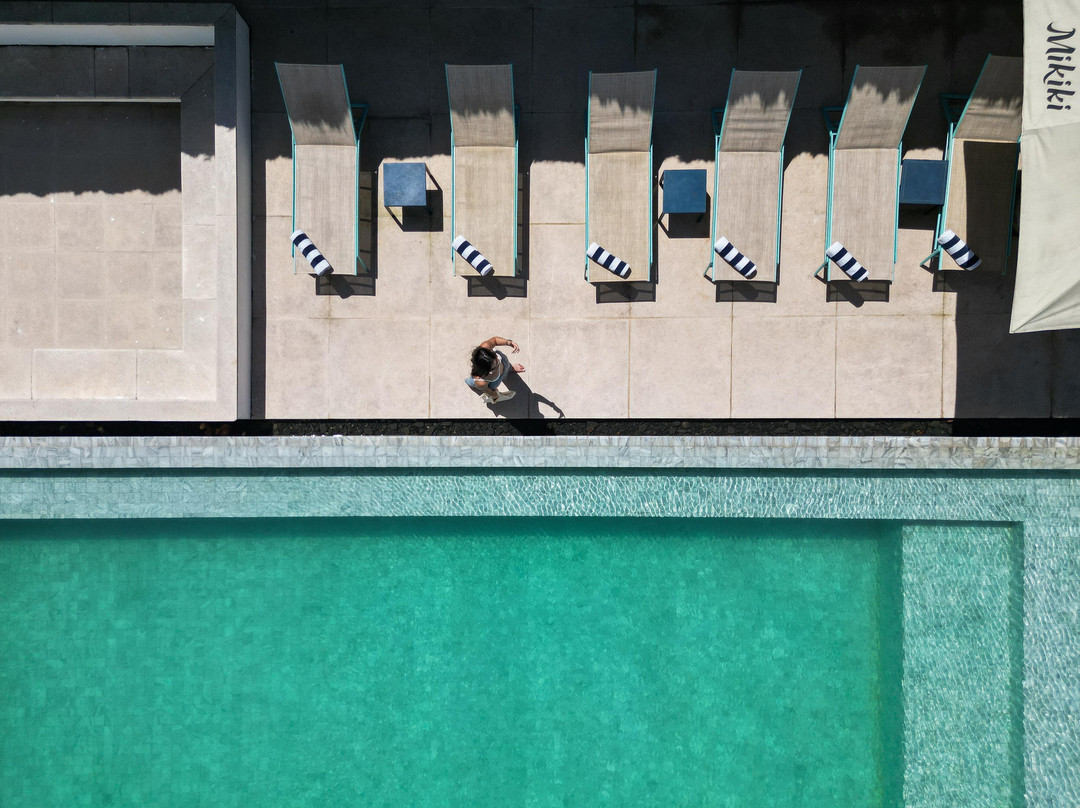 Mikiki Lifestyle Hotel