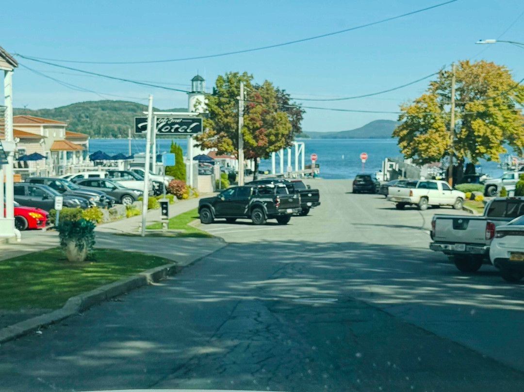 Lake Front Hotel主图