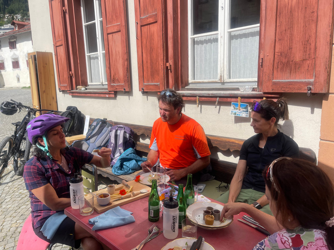 Ride and Smile-克洛斯特必去景点