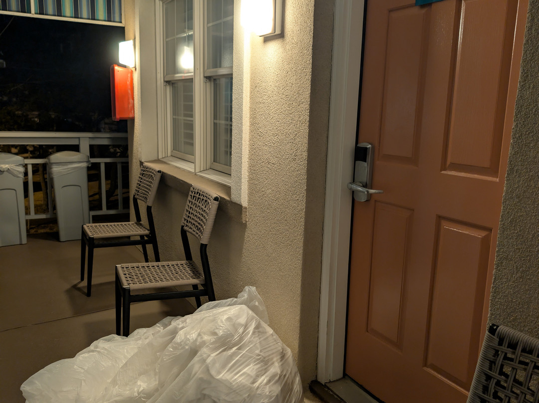 Spray Beach Oceanfront Hotel主图