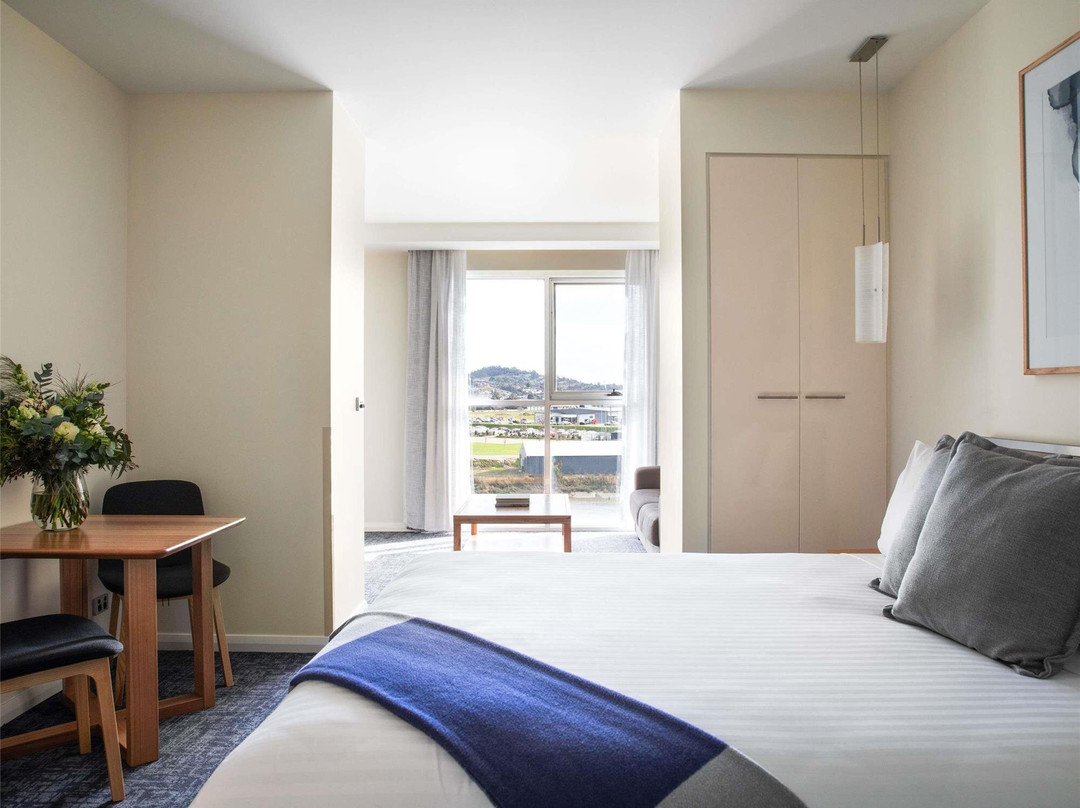 朗塞斯顿海港珮璞酒店主图