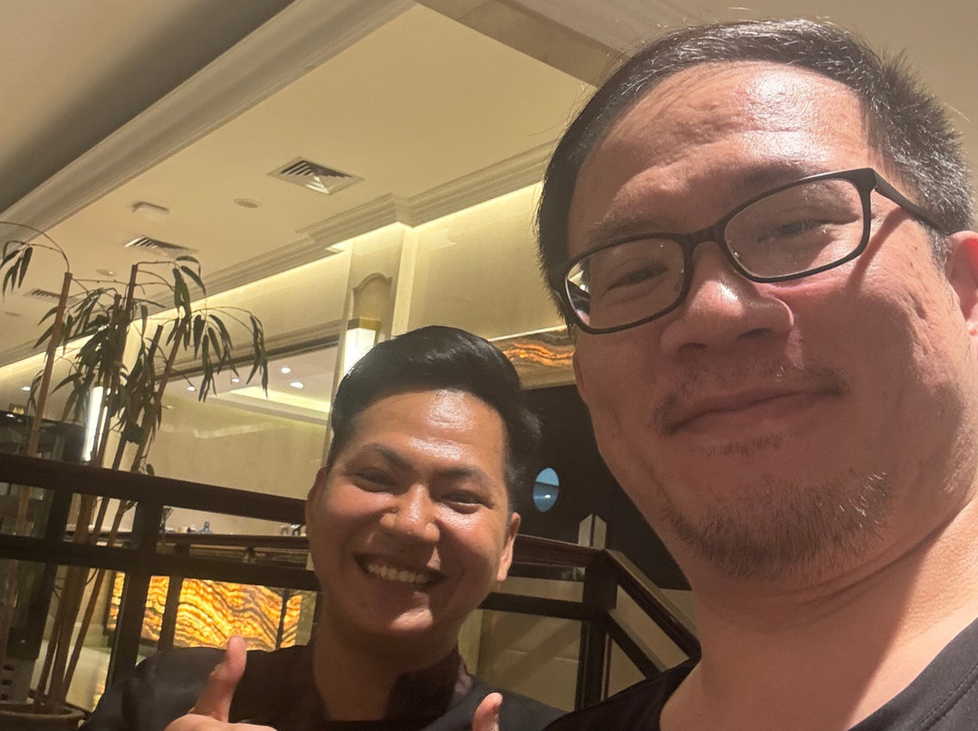 依斯塔纳尼拉燕酒店主图