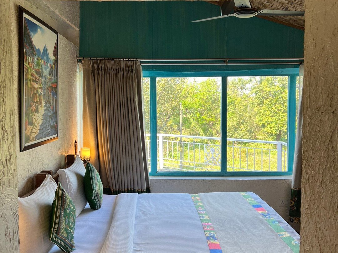 Tree of Life Birdsong Chalets主图