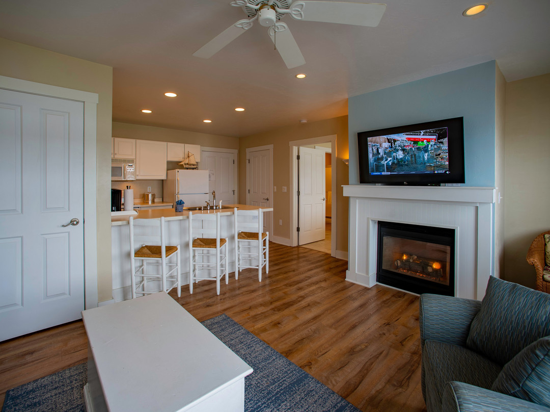 Edgewater Resort主图