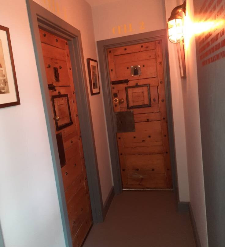 The Black Hole主图