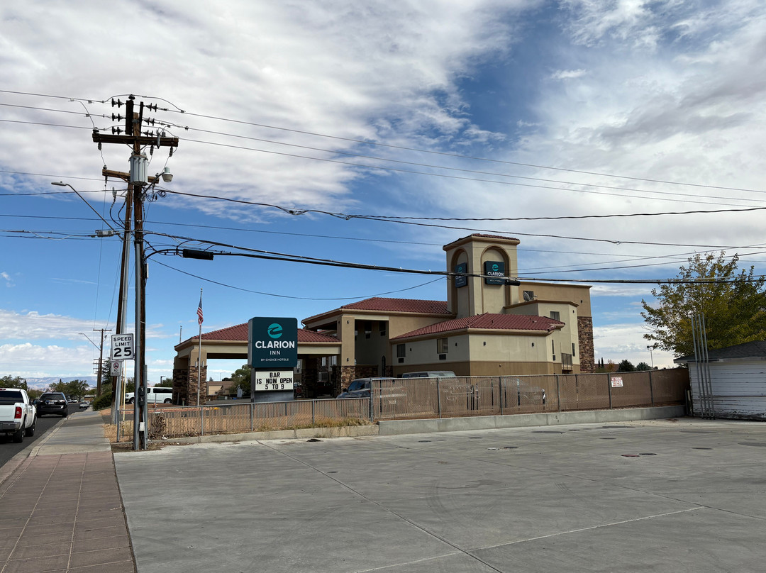 The Monarch Inn主图