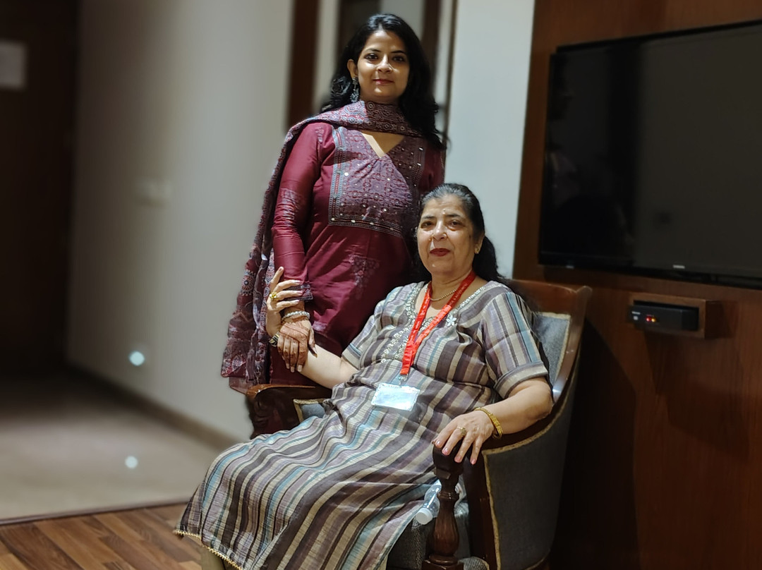 Hotel Home In By Amrik Sukhdev主图