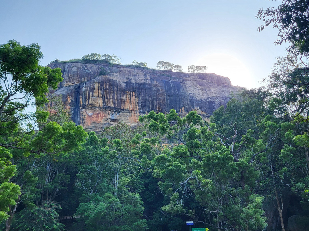 Holy India Travels Pvt Ltd-加兹阿巴德必去景点