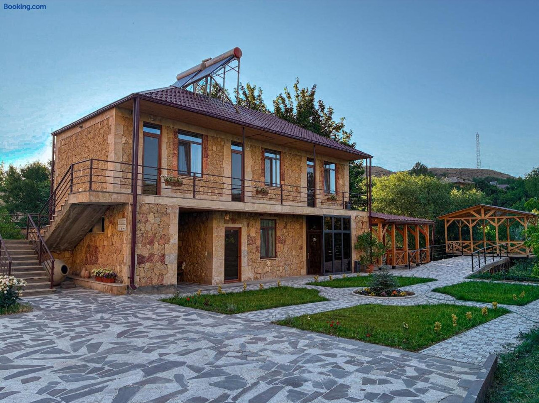 Yenokyans' Riverside Hotel
