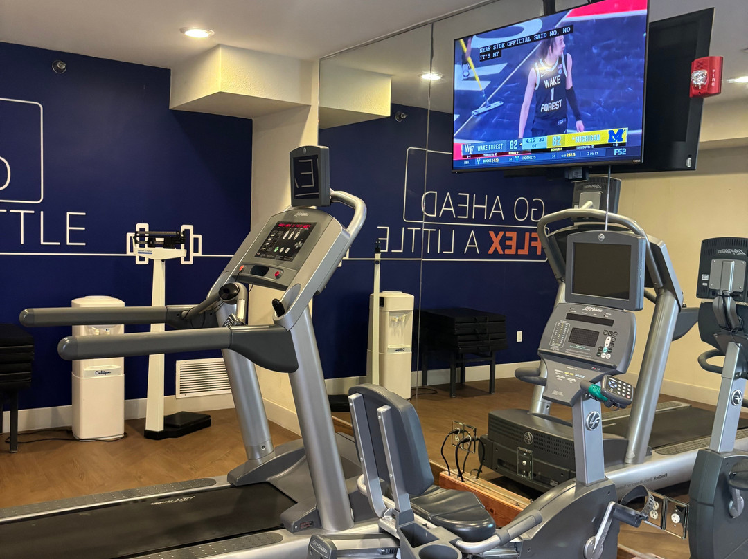 Holiday Inn Express & Suites Torrington by IHG主图