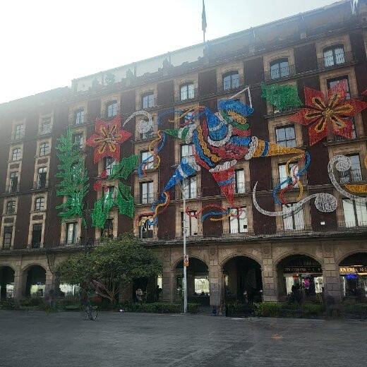 Plaza de la Constitucion-奎尔纳瓦卡必去景点