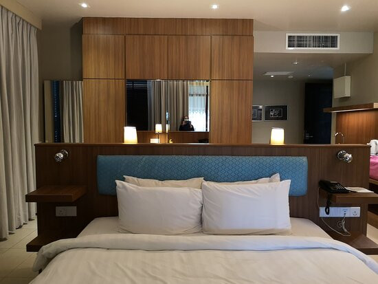 兰卡威泻湖海浪别墅度假村主图