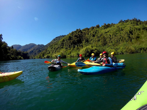 River Friends / Escuela & expediciones-巴拉斯港必去景点