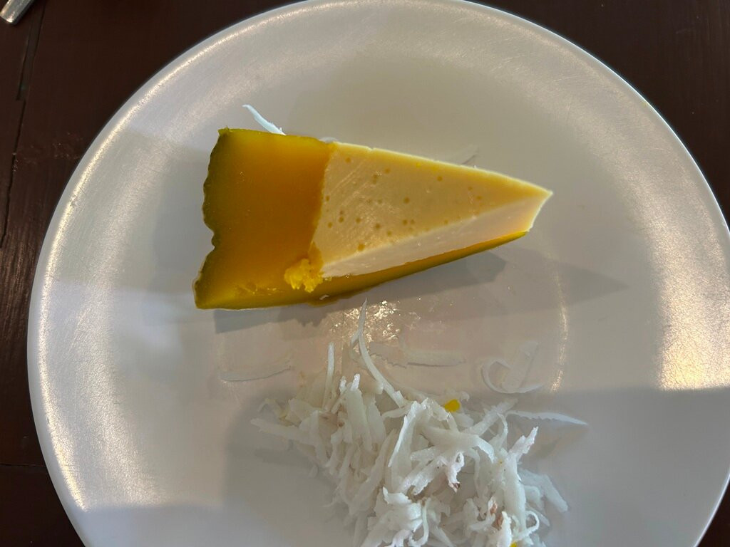 Royal Nakhara Hotel and Convention Centre主图