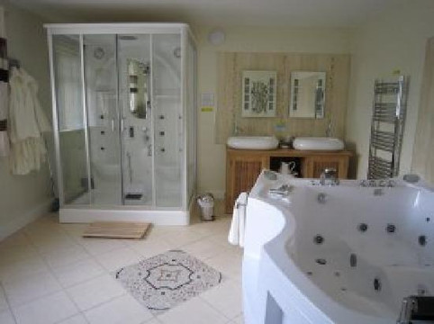 Grovewood House主图