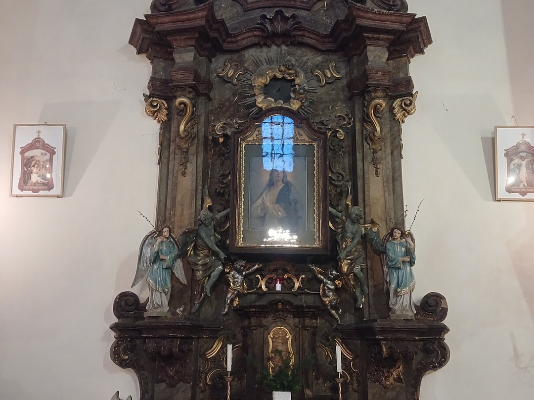 Church of St Peter and St Paul-Male Brezno必去景点